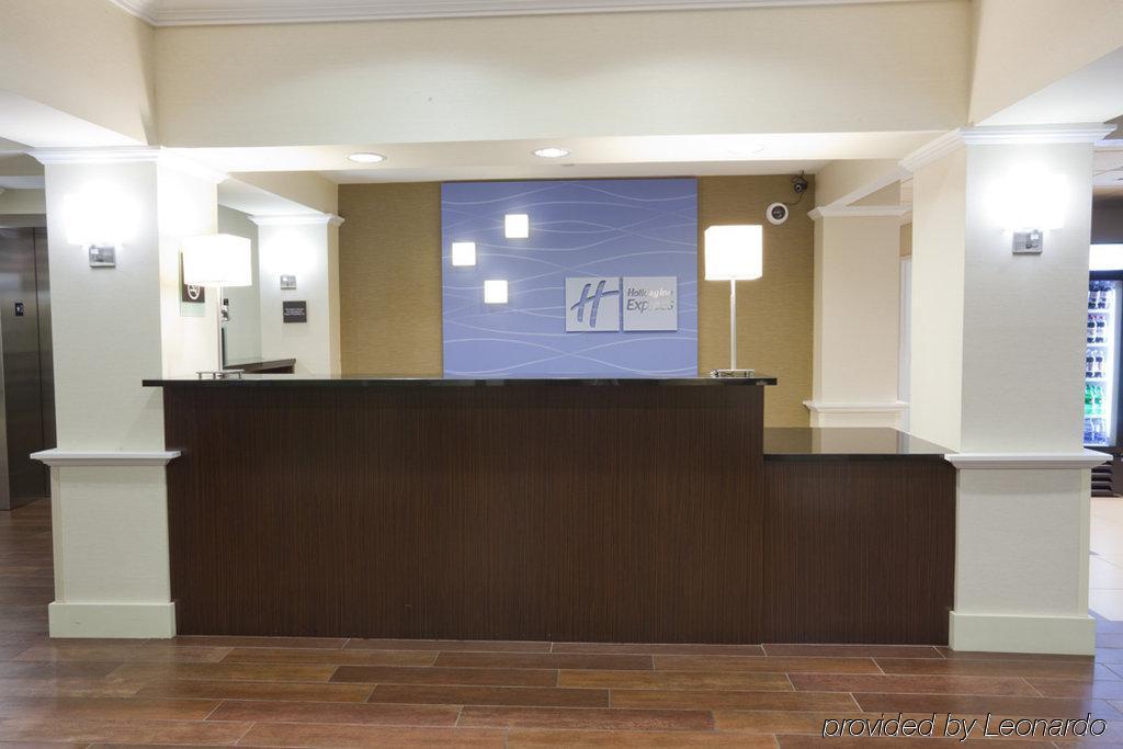Holiday Inn Express Hotel & Suites Rogers By Ihg Exterior photo