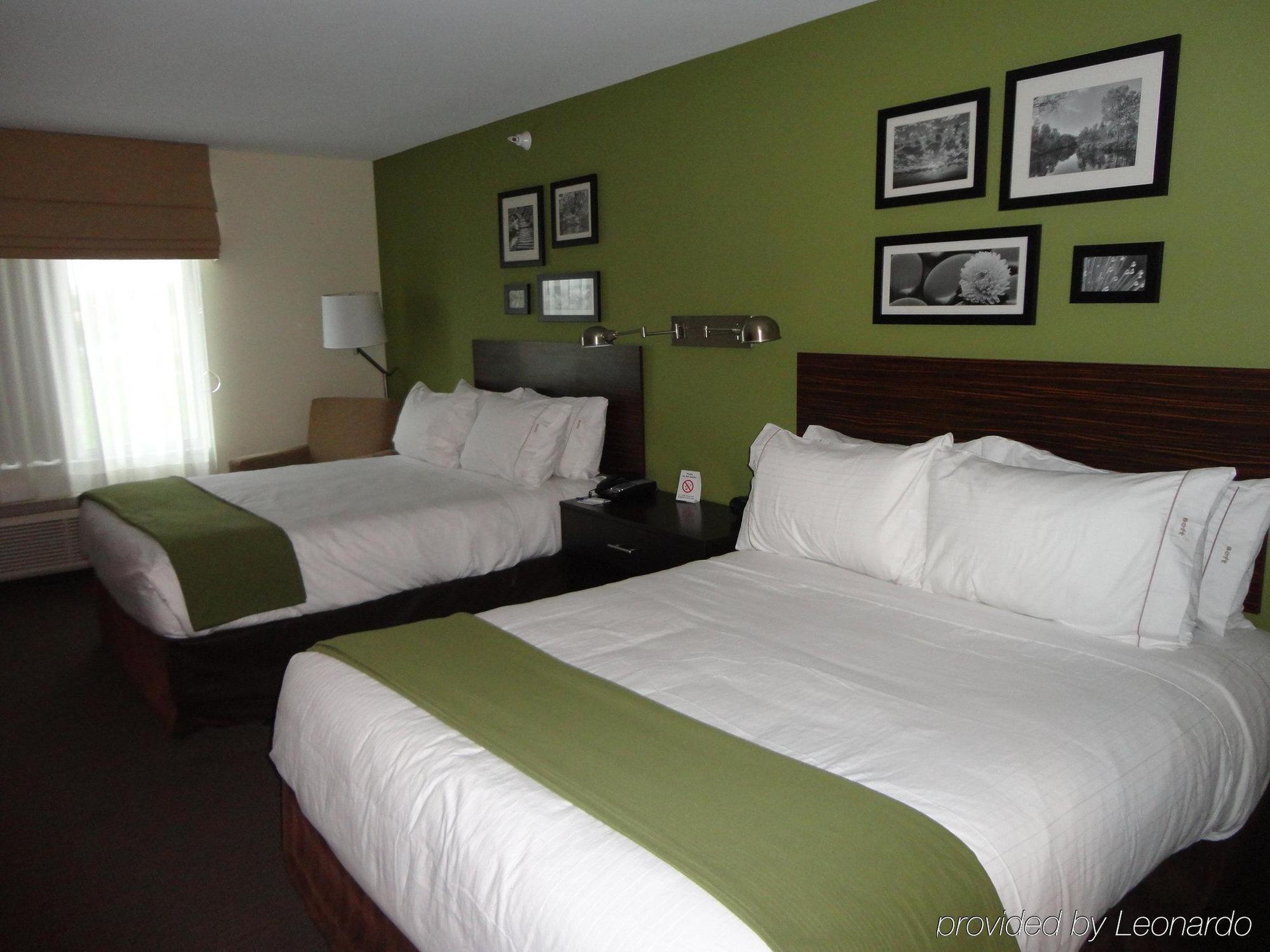 Holiday Inn Express Hotel & Suites Rogers By Ihg Exterior photo