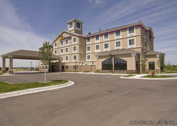 Holiday Inn Express Hotel & Suites Rogers By Ihg Exterior photo
